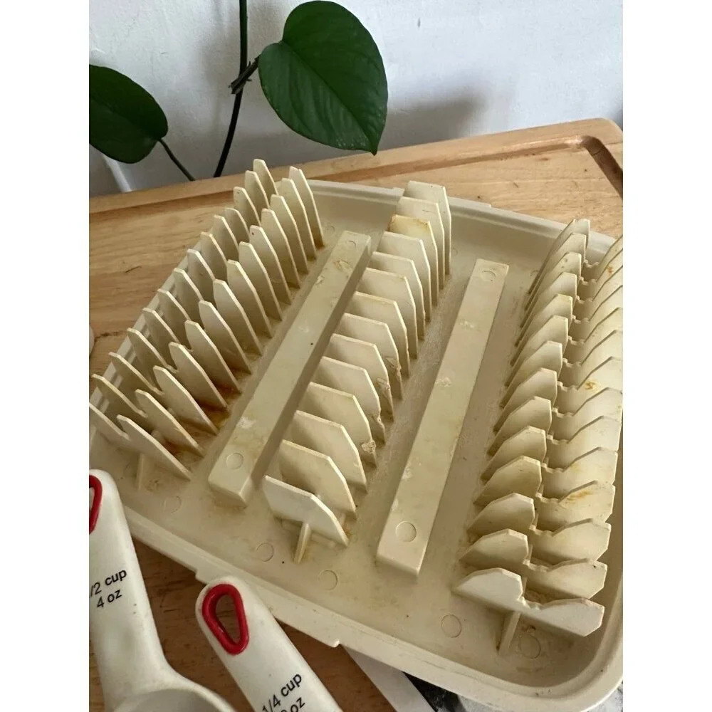 Vintage cooking Baking Kitchen utensils - Picture 3 of 7